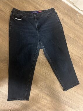 Women’s Dark Wash Jeans - Classic Straight Fit